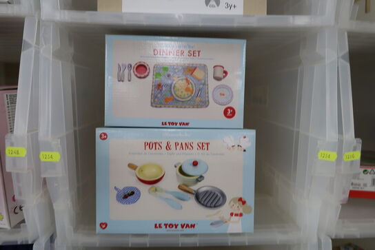 2 stk. legetøjs pander, tallerkner LE TOY VAN, Dinner set, Pots & Pans Set