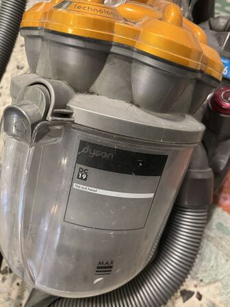 Blandet lot med Dyson DC19 Støvsuger