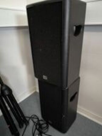 Subwoofer LD SYSTEMS DAVE15+ og 2 stk. højttalere LD SYSTEMS LD DAVE 15+