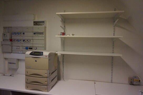 Kontor moduler, vægreoler, printer m.m. 