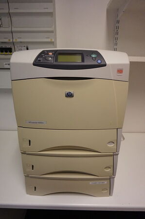 Kontor moduler, vægreoler, printer m.m. 