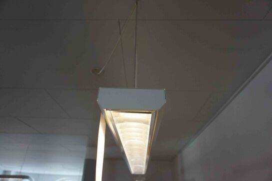 24 stk Wirehængte Loftlamper med lysstofrør 