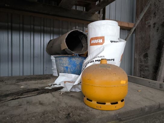 Div. Varelager, gasflasker, spande