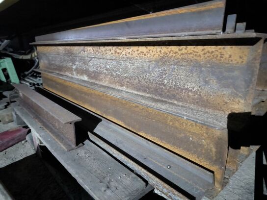 Div. Varelager, reservedele, værktøj, jern m.m.