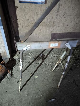 Bænksliber samt buk og bord