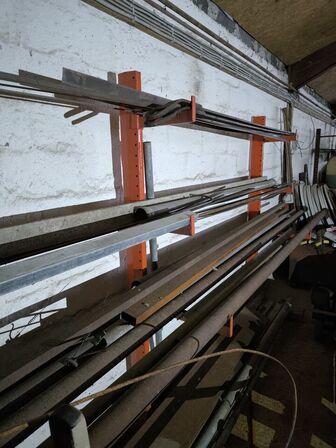 Grenreol med div. Jern