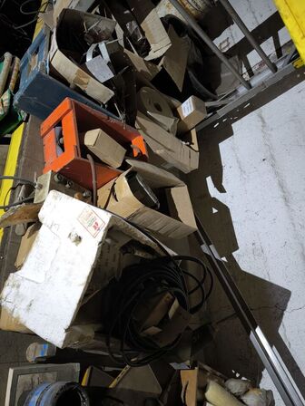 Div. Varelager, reservedele, værktøj, jern m.m.