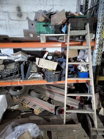 Div. Varelager, reservedele, værktøj, jern m.m.
