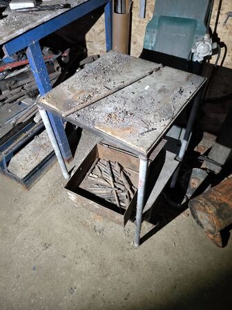 Bænksliber samt buk og bord