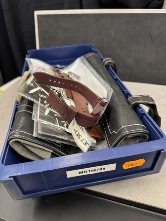 Blandet lot med ure og smykker MONTBLANC, AXCENT OF SCANDINAVIA, SUN SET MM.