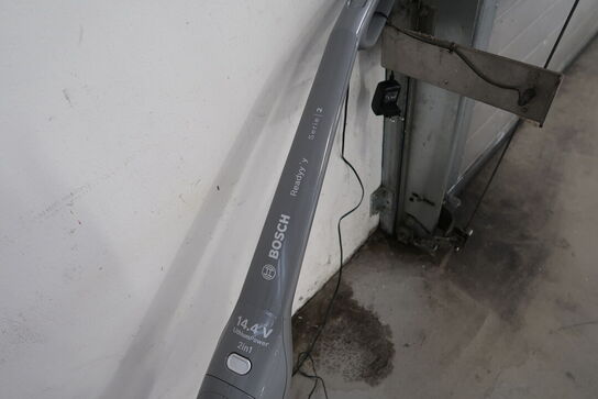 Gulvventilator samt støvsuger BOSCH Readyy Serie 2