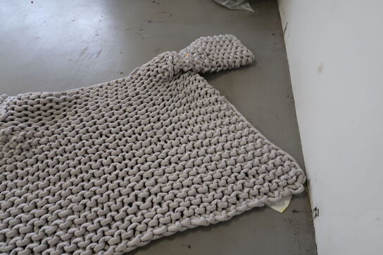 Stumtjener samt vægtæppe