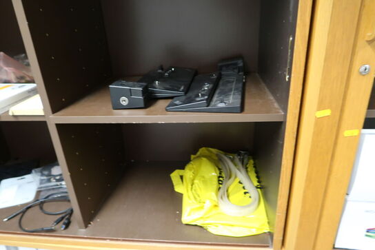 4 stk. jalousiskabe med div. Elektronik