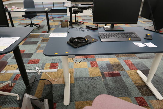 El. hæve/sænke skrivebord uden indhold