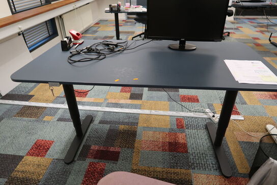 El. hæve/sænke skrivebord uden indhold