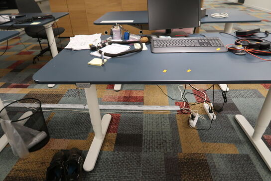 El. hæve/sænke skrivebord uden indhold