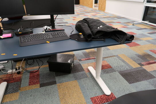 El. hæve/sænke skrivebord uden indhold