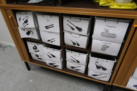 4 stk. jalousiskabe med div. Elektronik