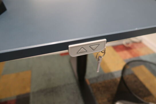 El. hæve/sænke skrivebord uden indhold, skuffemodul