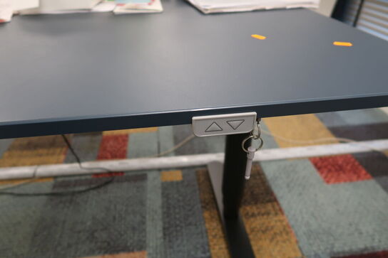 El. hæve/sænke skrivebord uden indhold