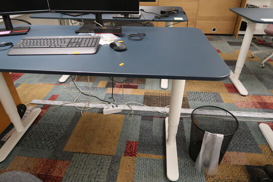 El. hæve/sænke skrivebord uden indhold og skuffemodul