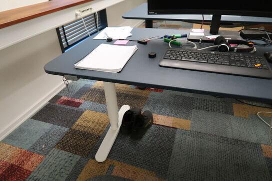 El. hæve/sænke skrivebord uden indhold