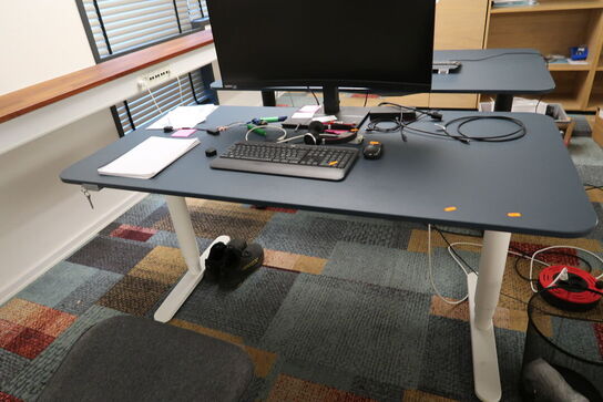 El. hæve/sænke skrivebord uden indhold
