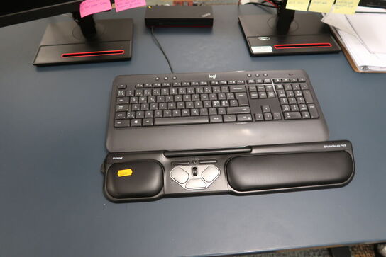 2 stk. computerskærme LENOVO T24i-20, tastatur, rollermus, dockingstation, headset