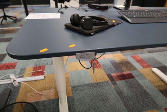 El. hæve/sænke skrivebord uden indhold