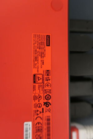 2 stk. computerskærme LENOVO T24i-20, tastatur, mus, dockingstation, headset