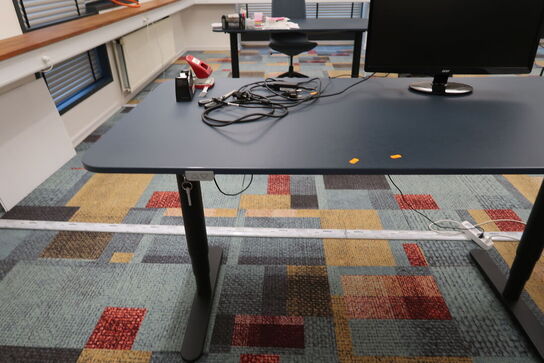 El. hæve/sænke skrivebord uden indhold