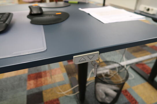 El. hæve/sænke skrivebord uden indhold