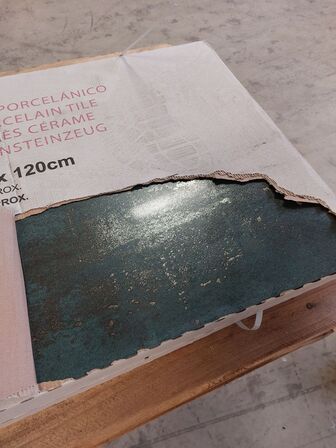 Fliser grøn med metal glans 60x120cm