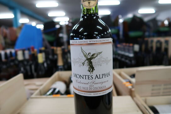 1 fl. Rødvin MONTES ALPHA CARBERNET SAUVIGNON 2015