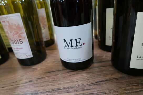 2 fl. Vin (se billeder)