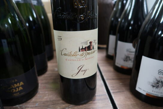 4 fl. Vin (se billeder)