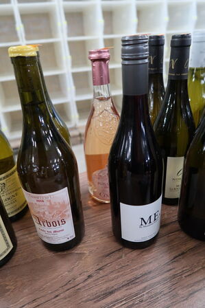 2 fl. Vin (se billeder)