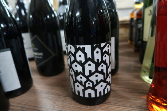 6 fl. Vin (se billeder)