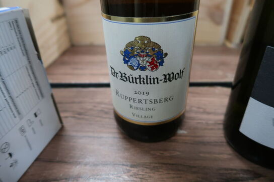 2 fl. Hvidvin RIESLING (se billeder)