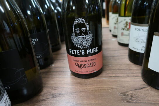 6 fl. Vin (se billeder)