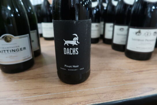 4 fl. Rødvin DACHS PINOT NOIR 2023