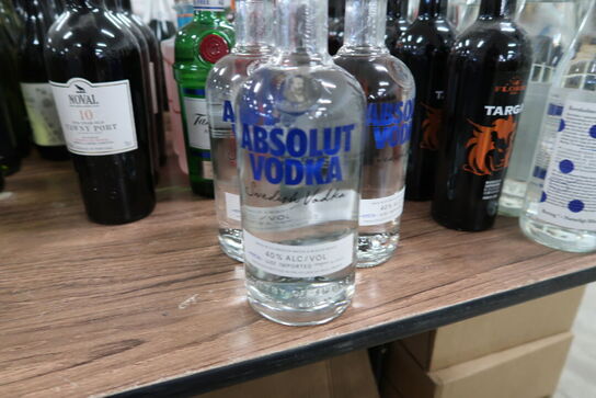3 fl. Vodka ABSOLUT VODKA