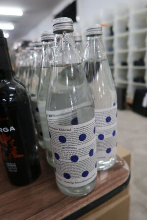 11 fl. Vand BORNHOMLS KILDEVAND