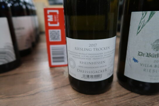 2 fl. Hvidvin RIESLING (se billeder)
