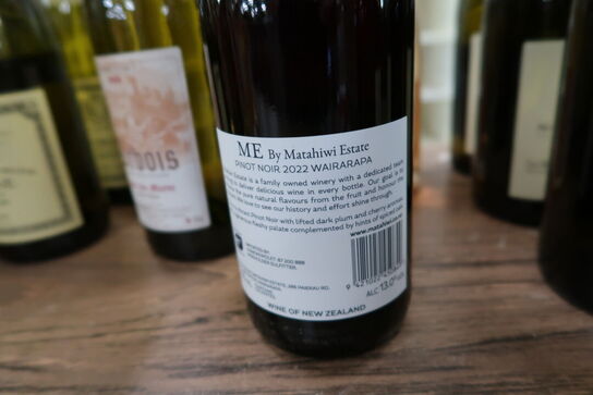 2 fl. Vin (se billeder)