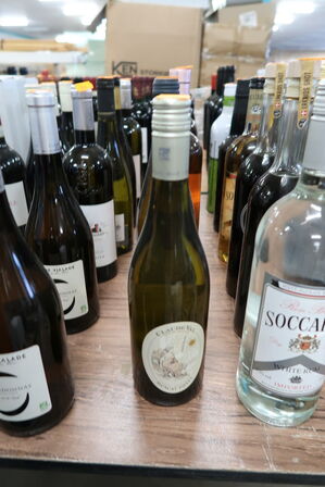 6 fl. Vin (se billeder)