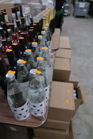 11 fl. Vand BORNHOMLS KILDEVAND