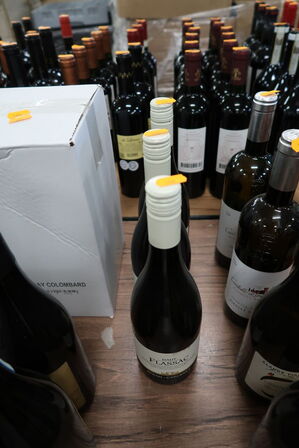 4 fl. Vin (se billeder)