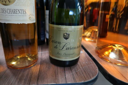 5 fl. Vin (se billeder)