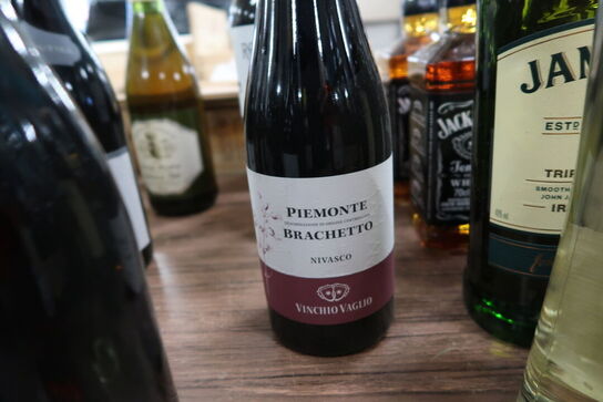 6 fl. Vin (se billeder)